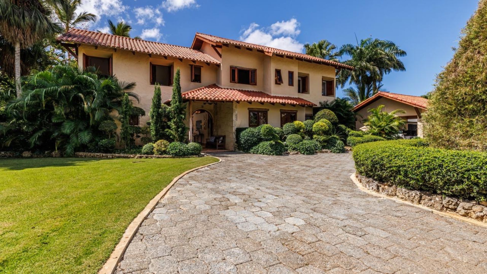 Villa For Rent-Casa de Campo B.18