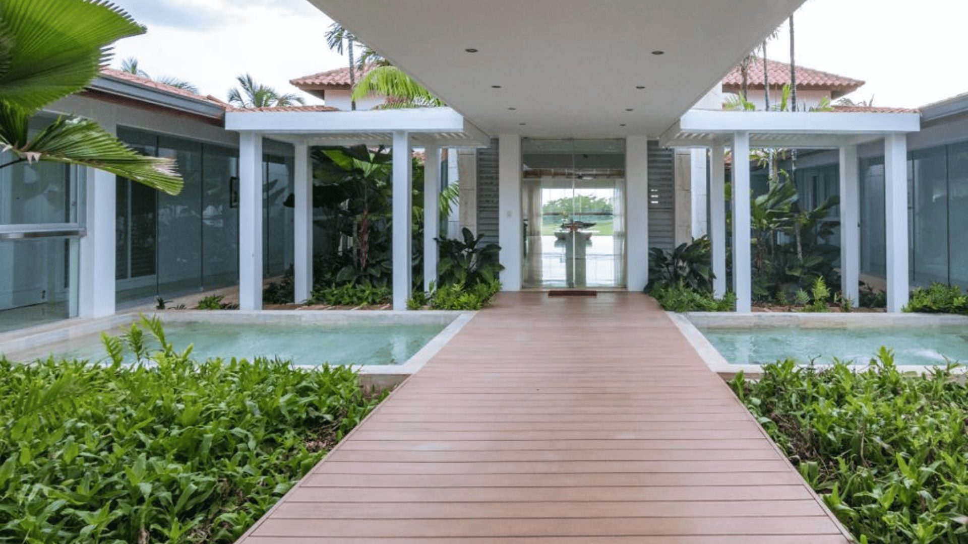 Villa L8