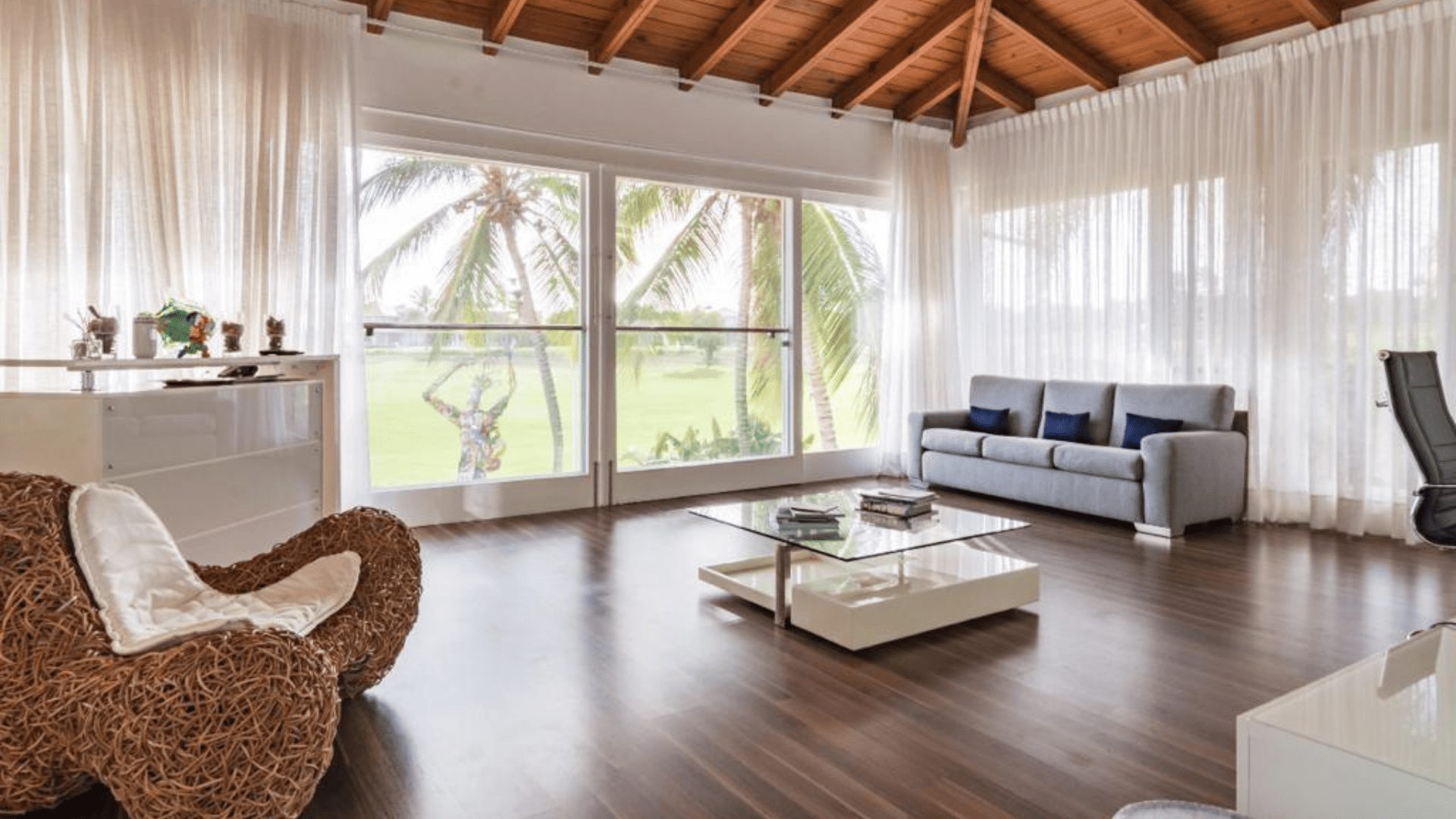 Villa L8